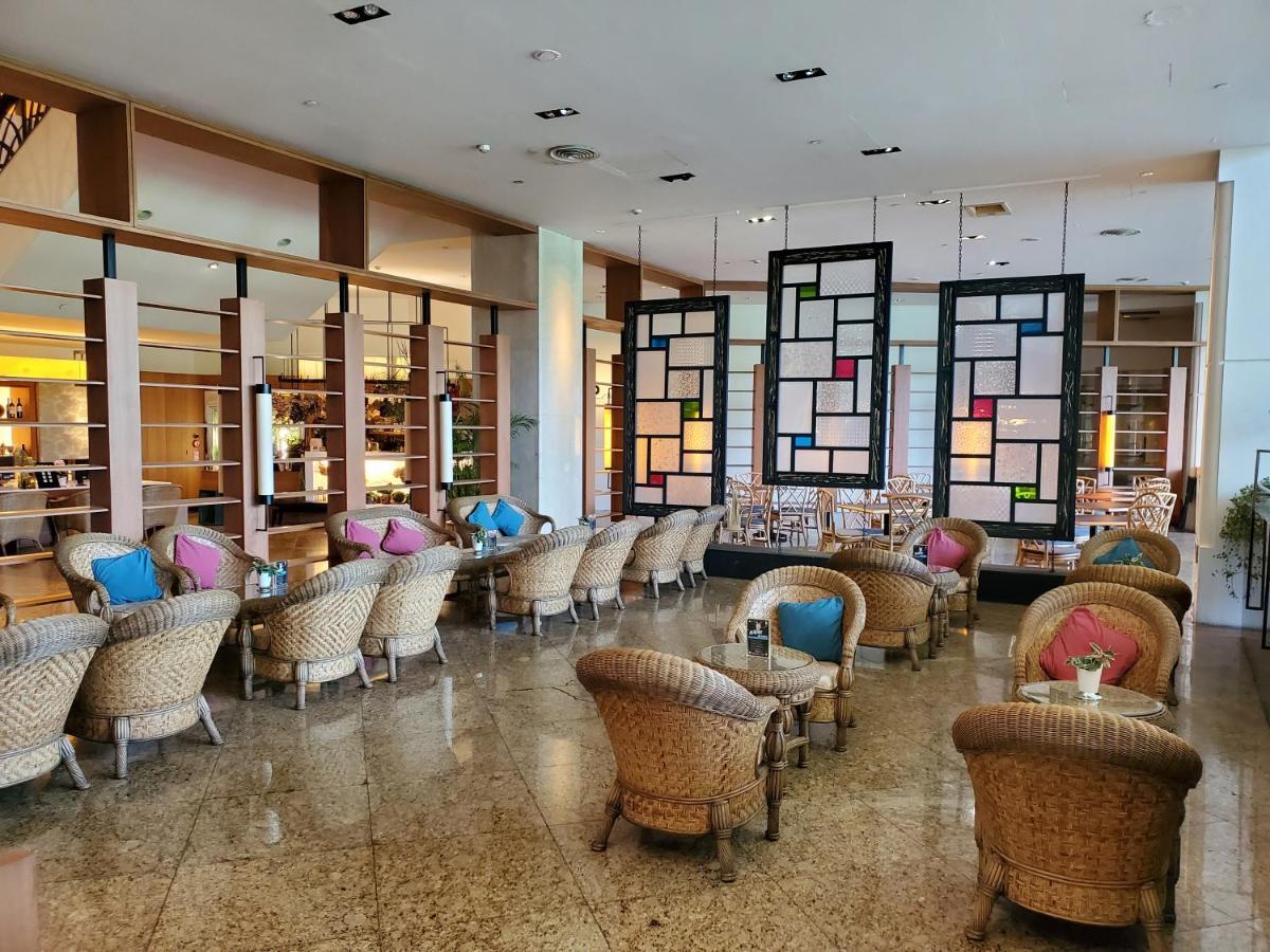 花莲市 美侖大飯店酒店 外观 照片 The lobby of the hotel