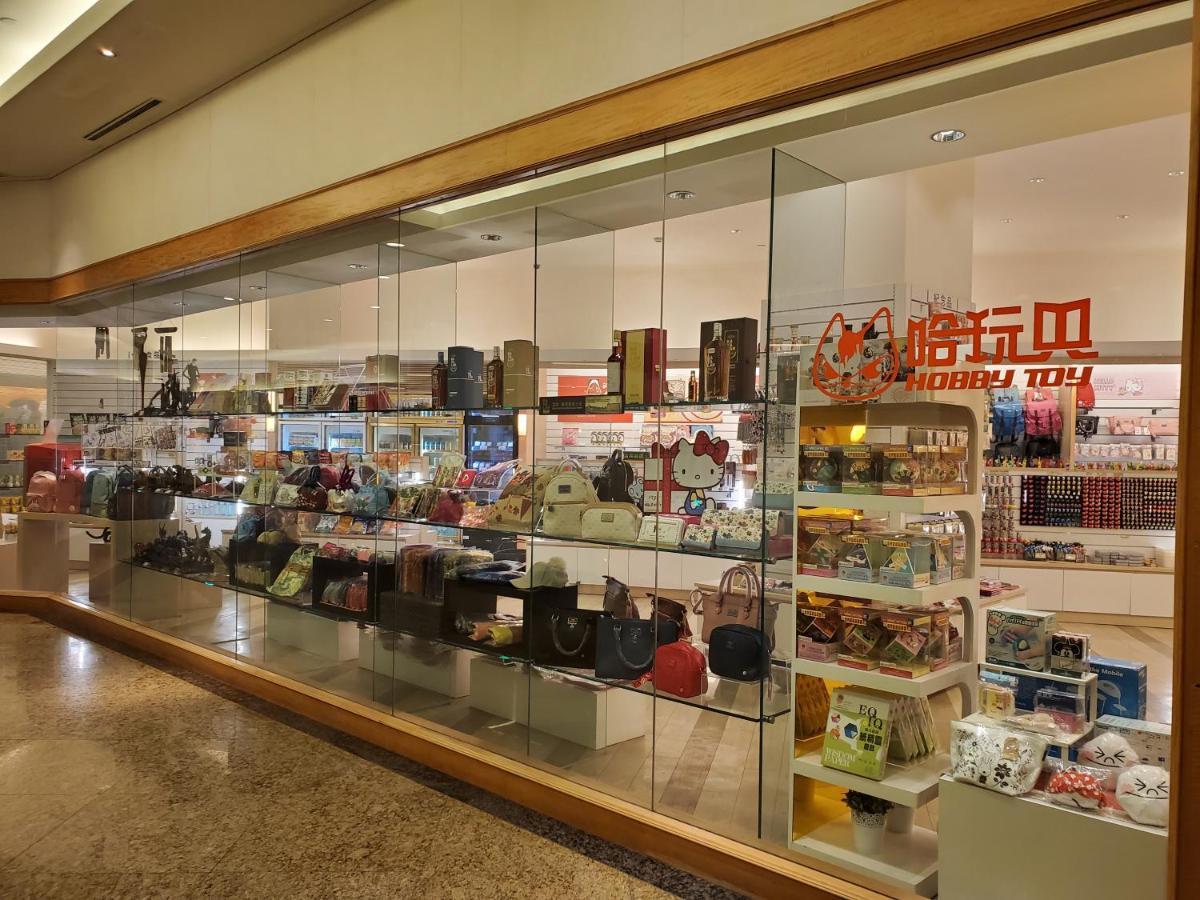 花莲市 美侖大飯店酒店 外观 照片 A Hello Kitty store in Hong Kong