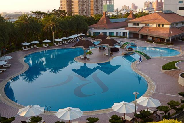 花莲市 美侖大飯店酒店 外观 照片 The pool at the Royal Thai Country Club