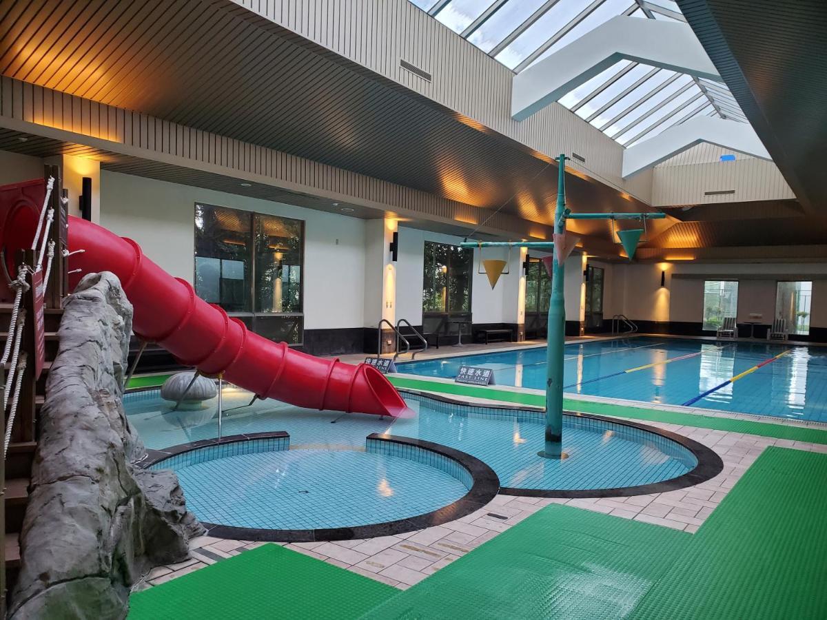 花莲市 美侖大飯店酒店 外观 照片 The swimming pool at the hotel