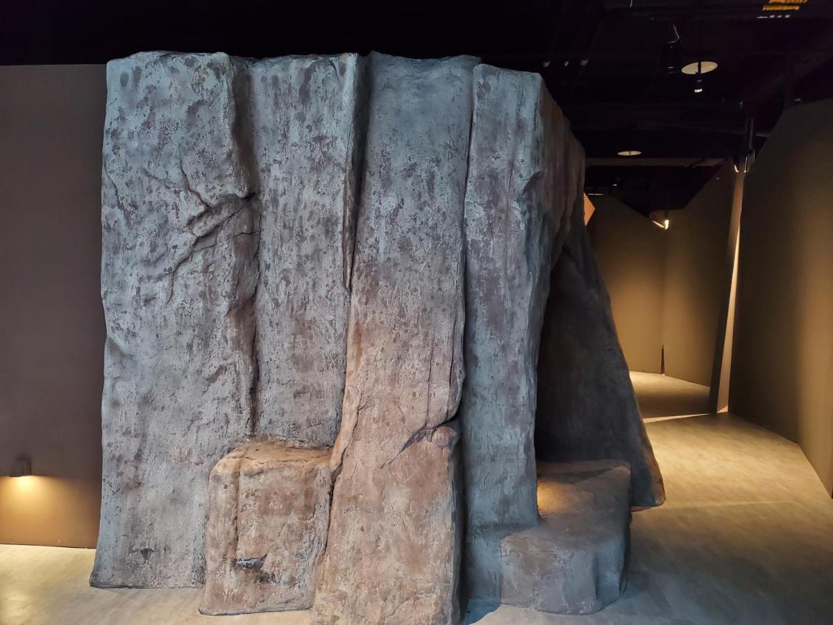 花莲市 美侖大飯店酒店 外观 照片 The Stone of Sisyphus, 2018